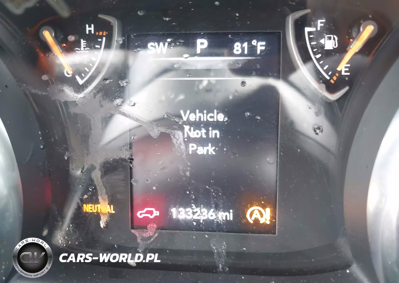 2019 Jeep Wrangler Unlimited Sport S 4X4 VIN:1C4HJXDG3KW551314 - 16