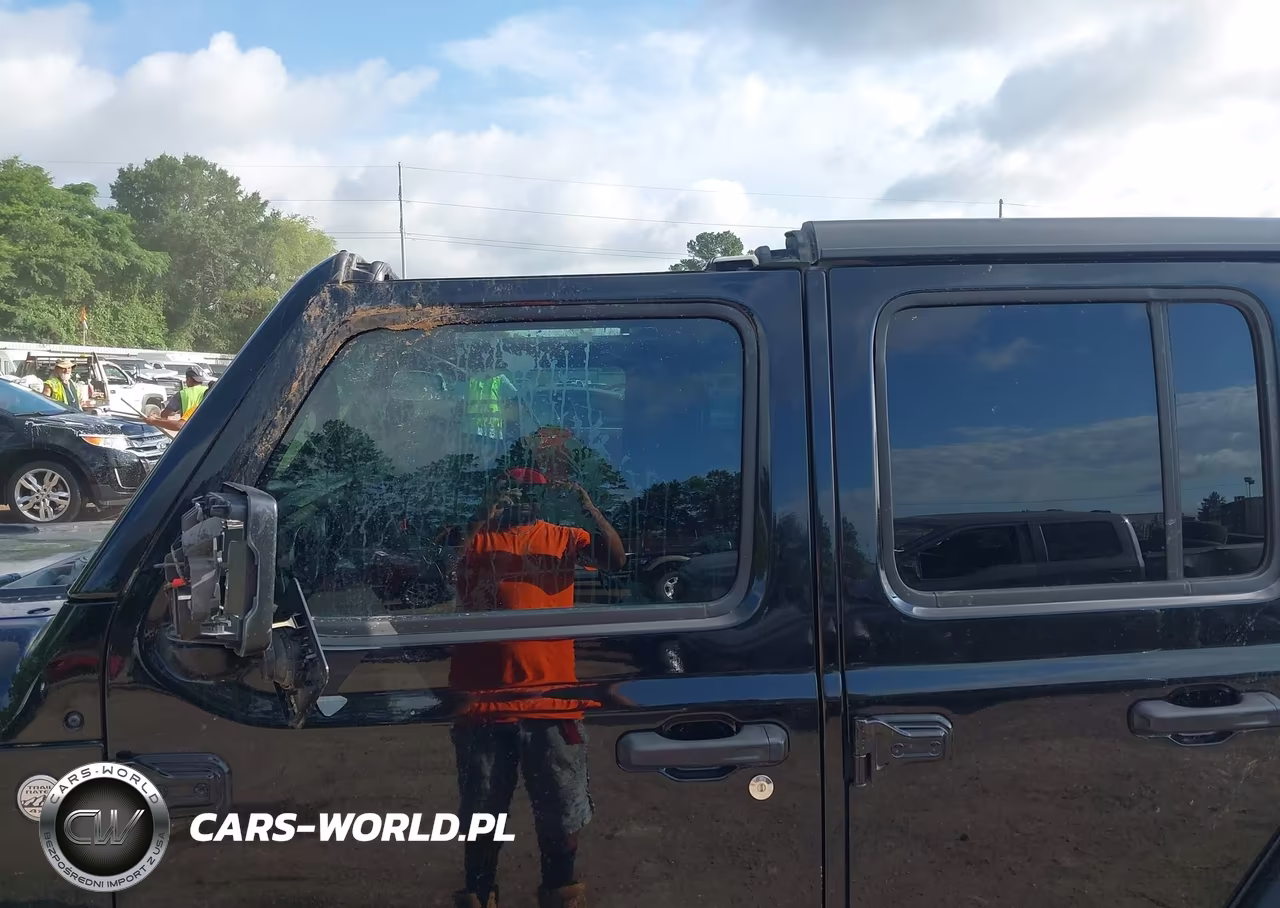 2019 Jeep Wrangler Unlimited Sport S 4X4 VIN:1C4HJXDG3KW551314 - 18