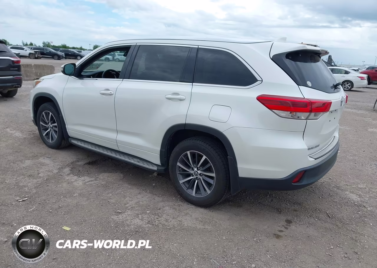 2017 Toyota Highlander Xle VIN:5TDKZRFH7HS520155 - 3