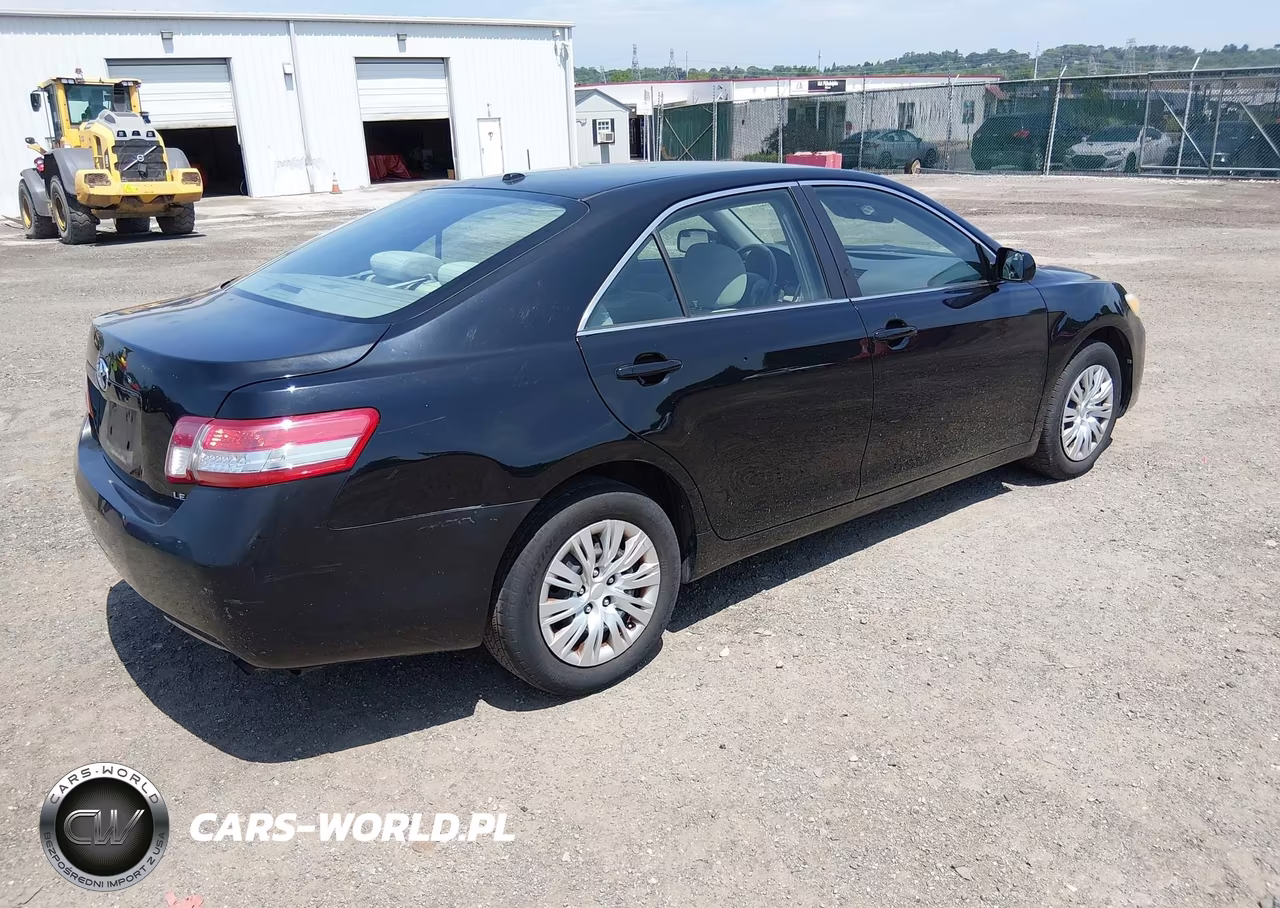 2010 Toyota Camry Le VIN:4T1BF3EK1AU523830 - 4