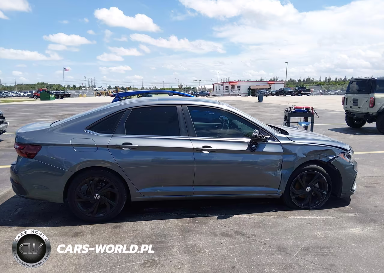 2025 Volkswagen Jetta 1.5T Se VIN:3VW7X7BUXSM074994 - 13