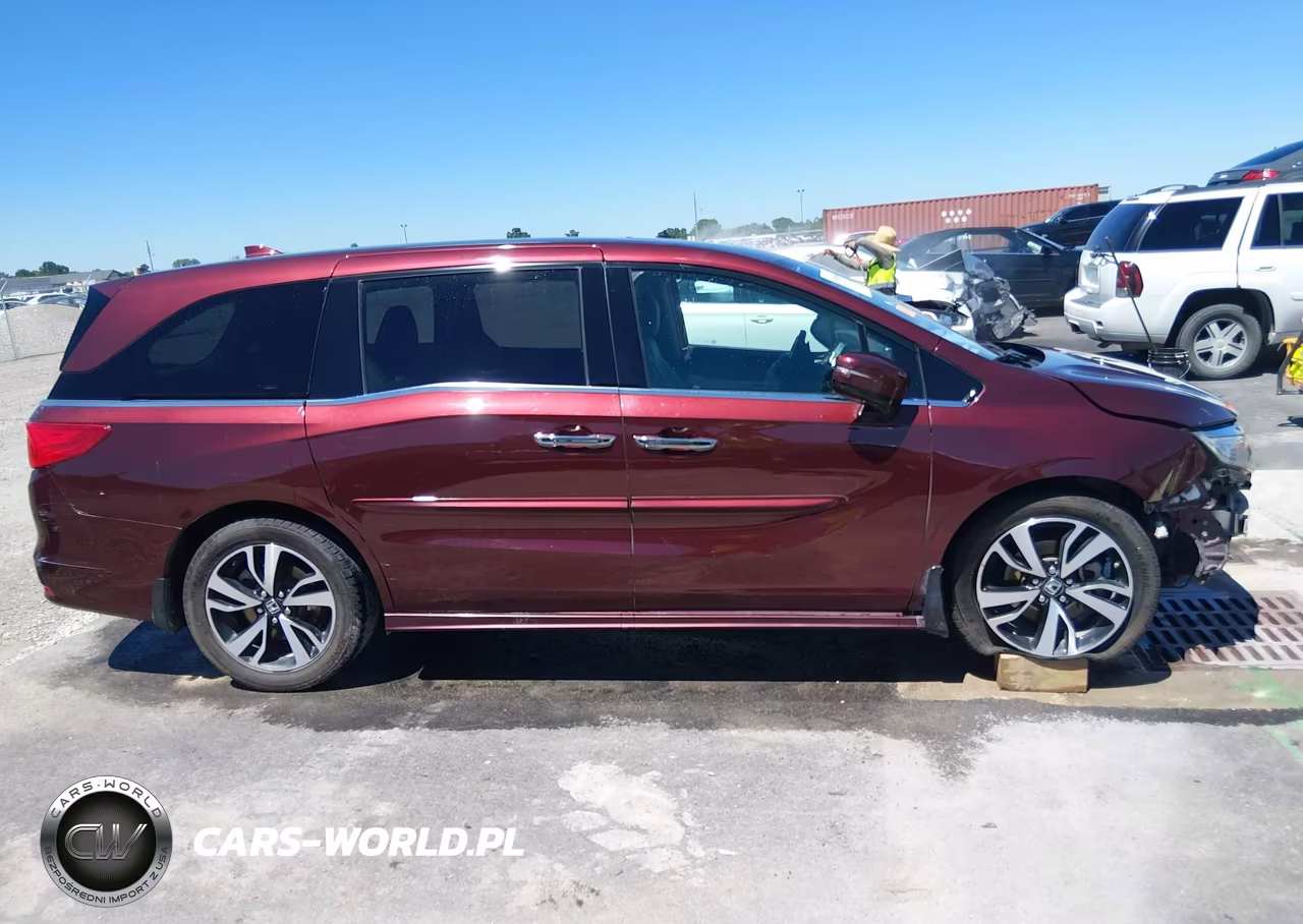 2018 Honda Odyssey Elite VIN:5FNRL6H93JB049703 - 12