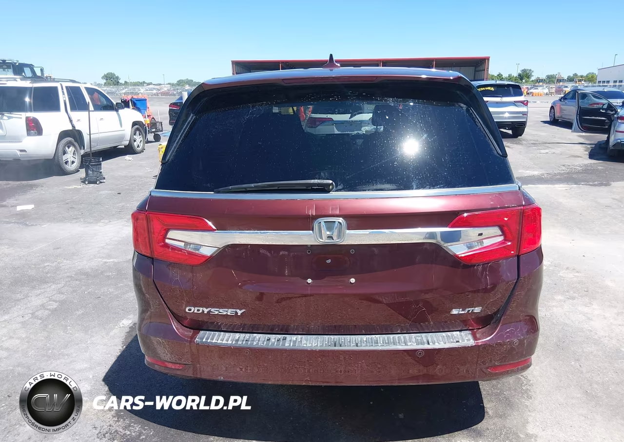 2018 Honda Odyssey Elite VIN:5FNRL6H93JB049703 - 15