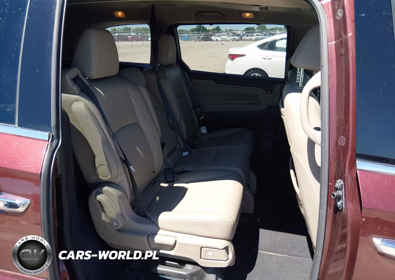 2018 Honda Odyssey Elite VIN:5FNRL6H93JB049703 - 8