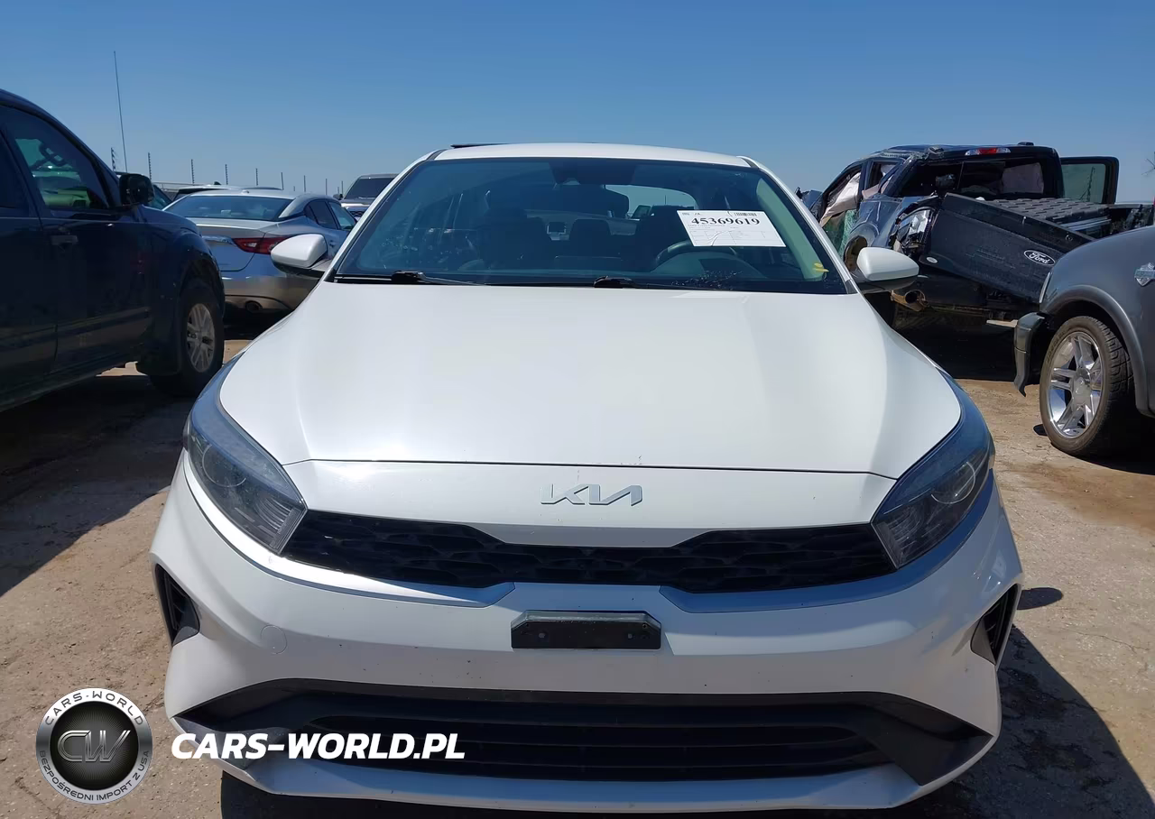 2023 Kia Forte Lxs VIN:3KPF24AD0PE647478 - 13