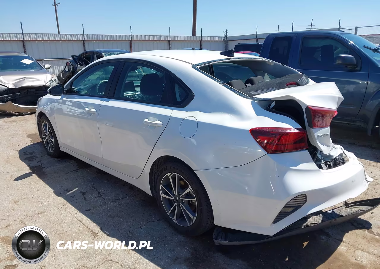 2023 Kia Forte Lxs VIN:3KPF24AD0PE647478 - 3