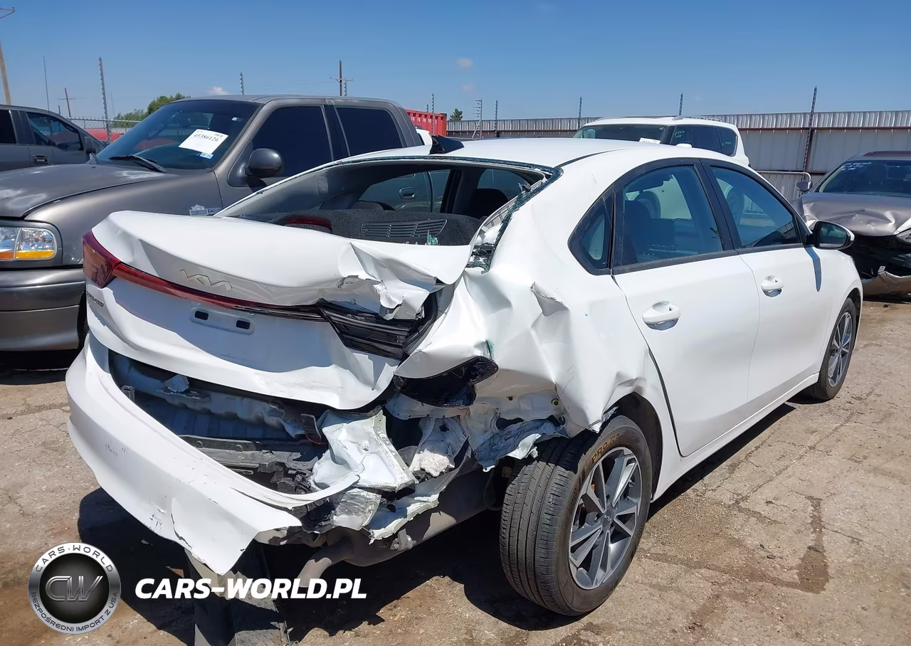2023 Kia Forte Lxs VIN:3KPF24AD0PE647478 - 4