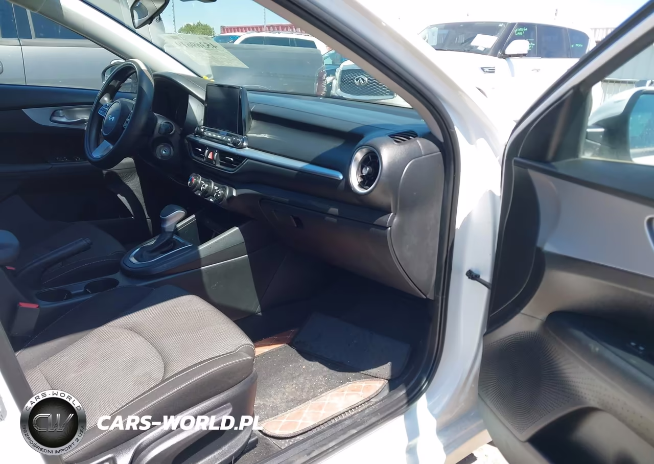 2023 Kia Forte Lxs VIN:3KPF24AD0PE647478 - 5