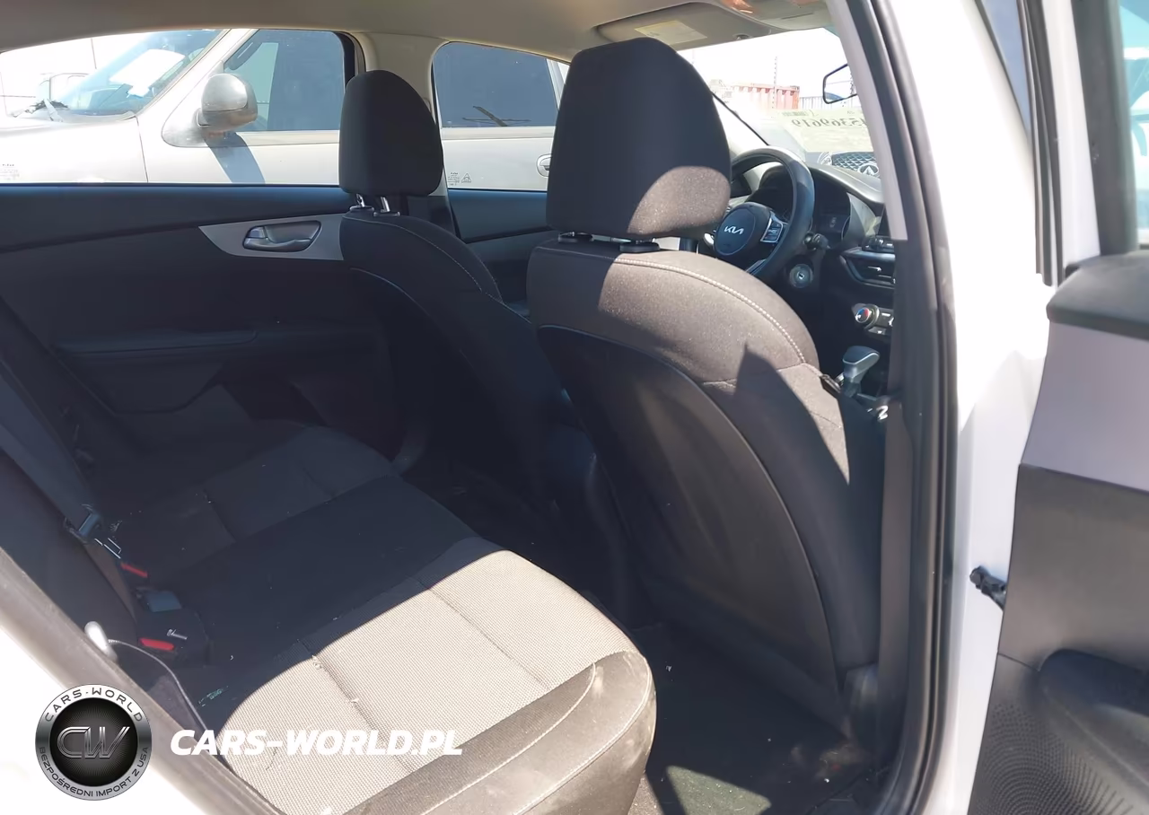 2023 Kia Forte Lxs VIN:3KPF24AD0PE647478 - 8