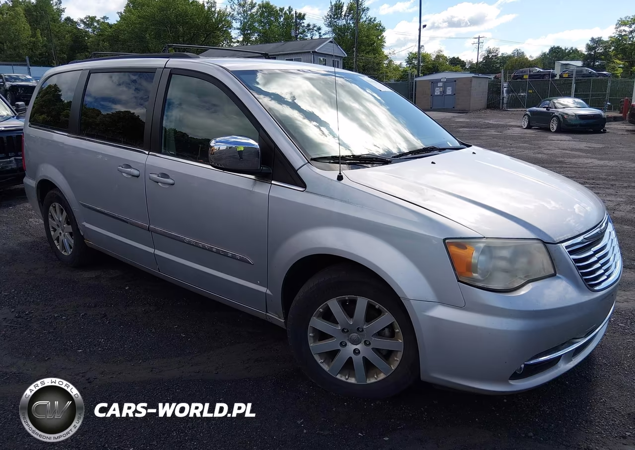 2011 Chrysler Town & Country Touring-L – zdjęcie 1 z 11