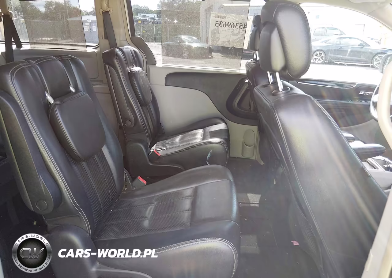 2011 Chrysler Town & Country Touring-L VIN:2A4RR8DG6BR733997 - 8