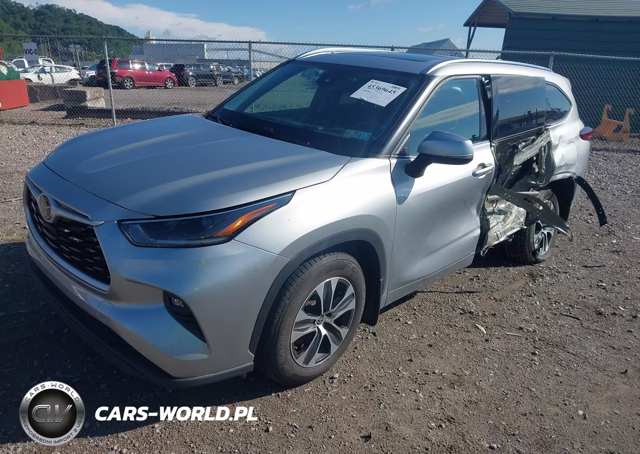 2021 Toyota Highlander Xle VIN:5TDHZRBH7MS108084 - 2
