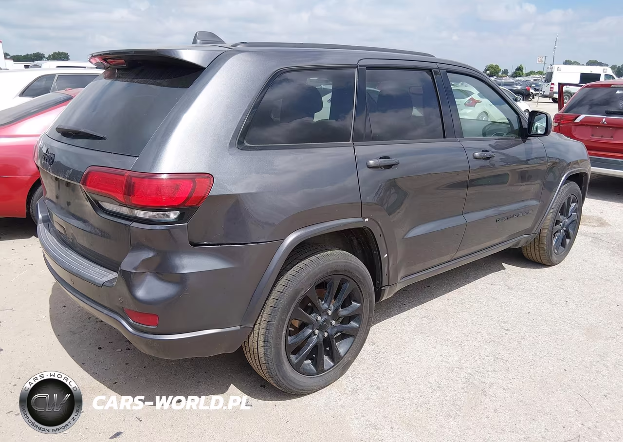 2019 Jeep Grand Cherokee Altitude 4X4 VIN:1C4RJFAG8KC553919 - 4