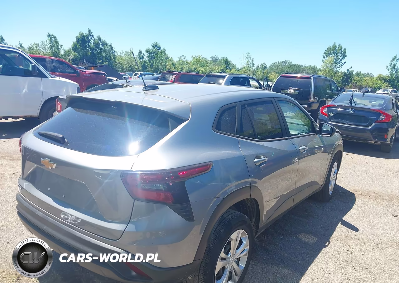 2025 Chevrolet Trax Fwd Ls VIN:KL77LFEP7SC129768 - 4