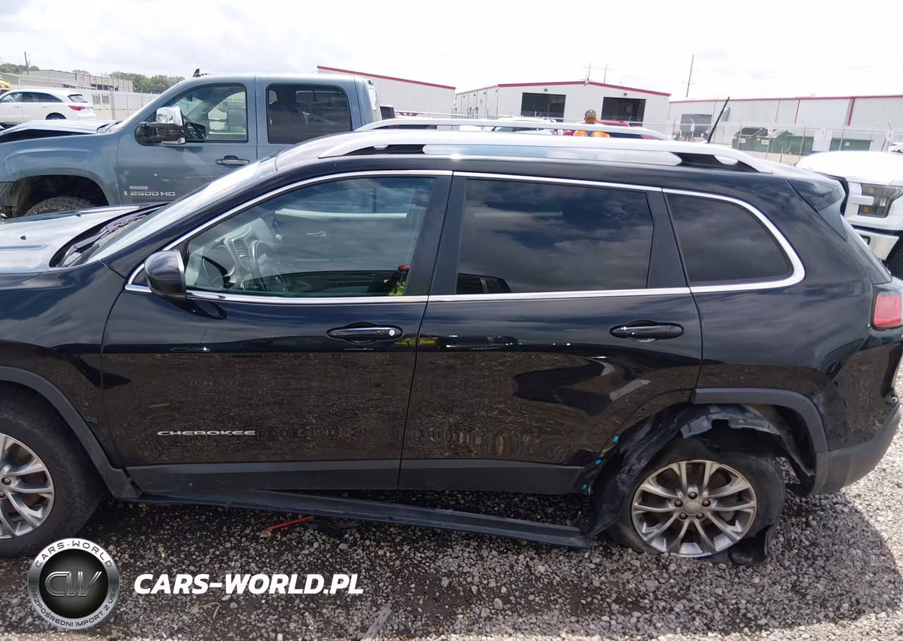 2019 Jeep Cherokee Latitude Plus 4X4 VIN:1C4PJMLX7KD101804 - 14