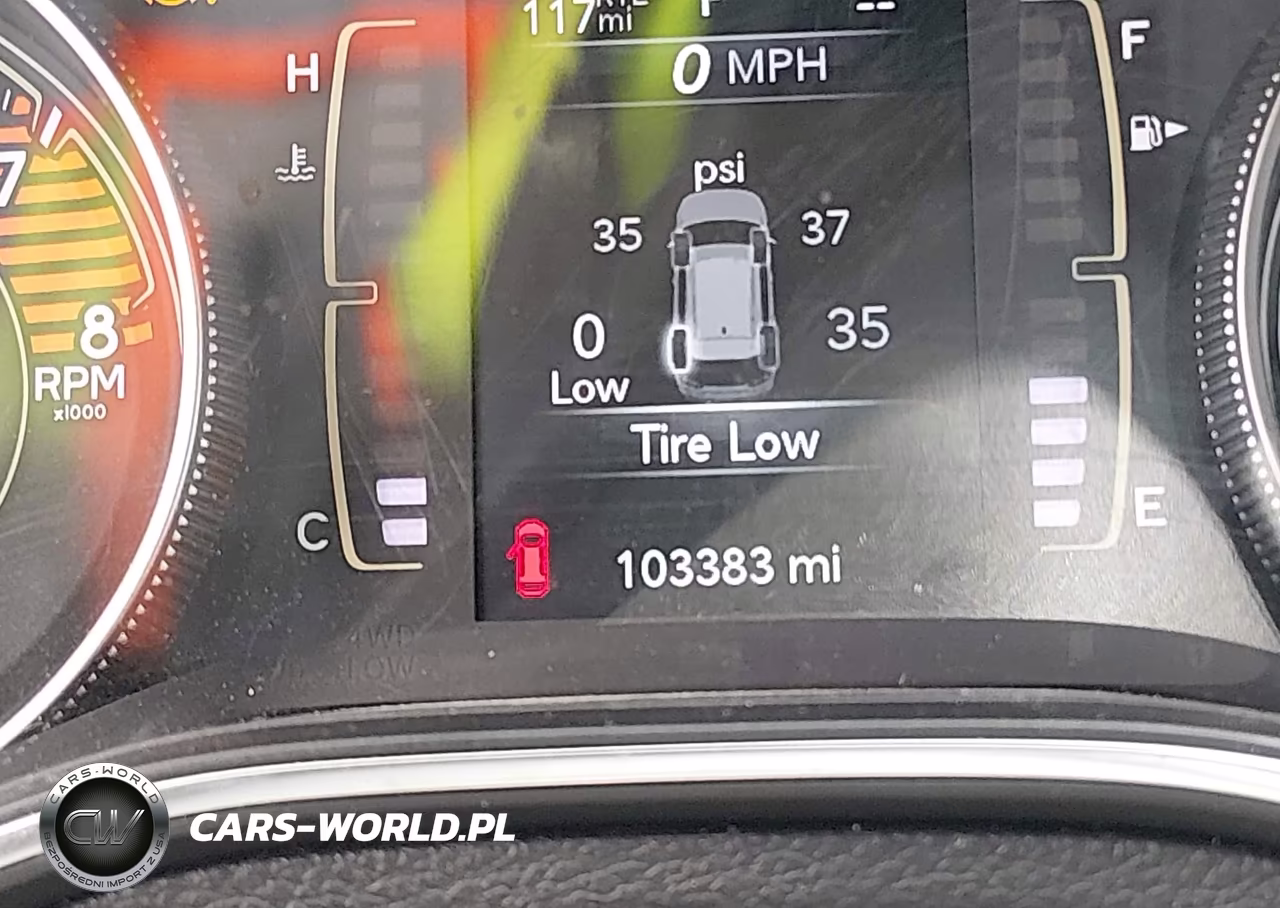 2019 Jeep Cherokee Latitude Plus 4X4 VIN:1C4PJMLX7KD101804 - 15