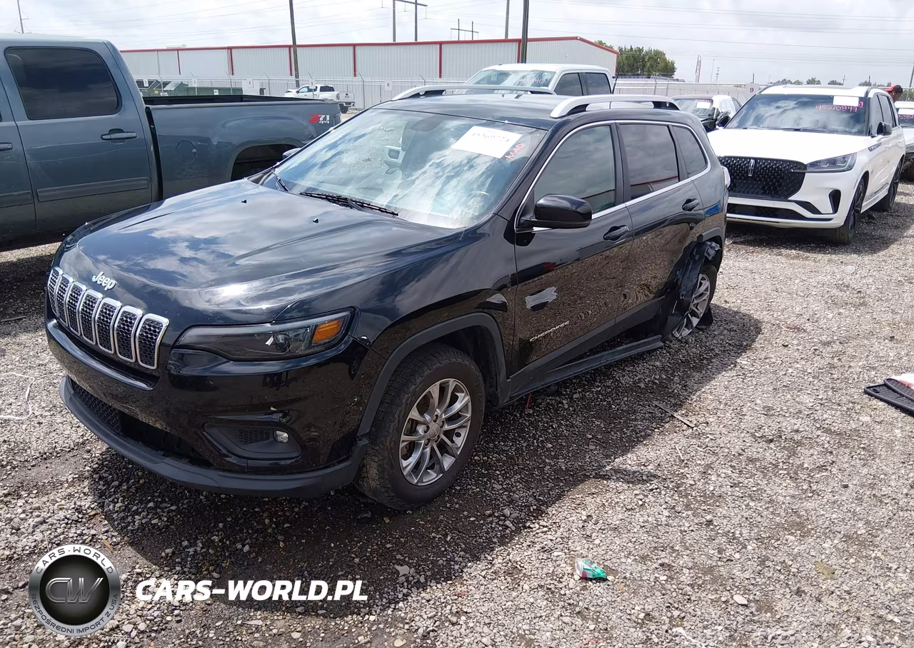 2019 Jeep Cherokee Latitude Plus 4X4 VIN:1C4PJMLX7KD101804 - 2