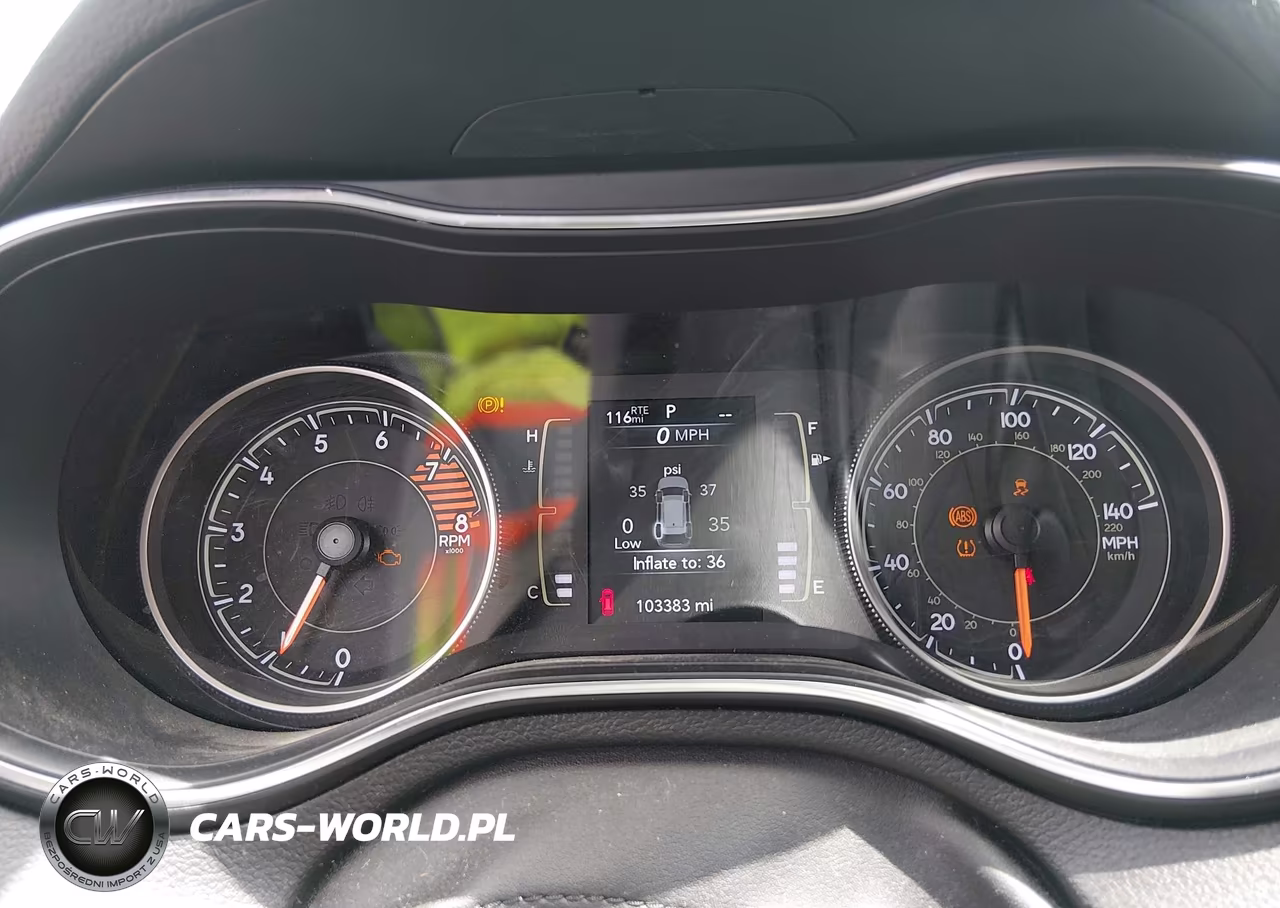 2019 Jeep Cherokee Latitude Plus 4X4 VIN:1C4PJMLX7KD101804 - 7