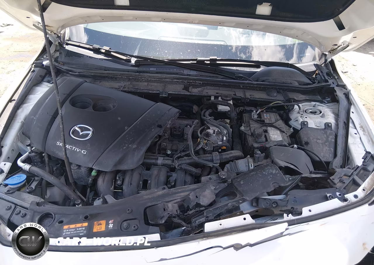 2022 Mazda Mazda3 Premium VIN:3MZBPBDL1NM305058 - 10