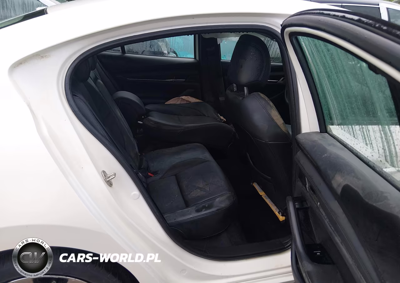 2022 Mazda Mazda3 Premium VIN:3MZBPBDL1NM305058 - 8