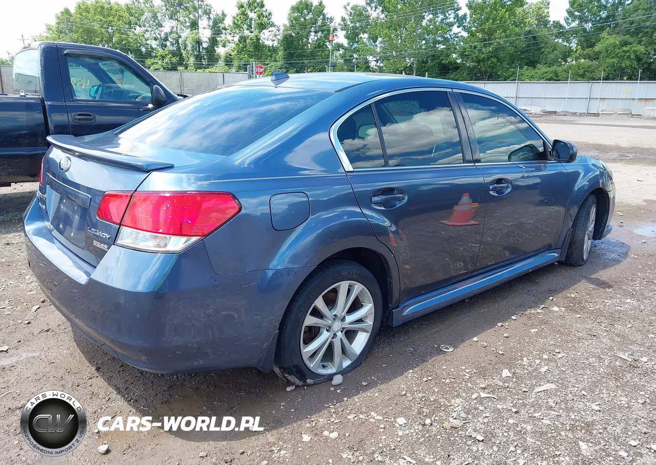 2014 Subaru Legacy 2.5I Premium VIN:4S3BMBD62E3014088 - 4