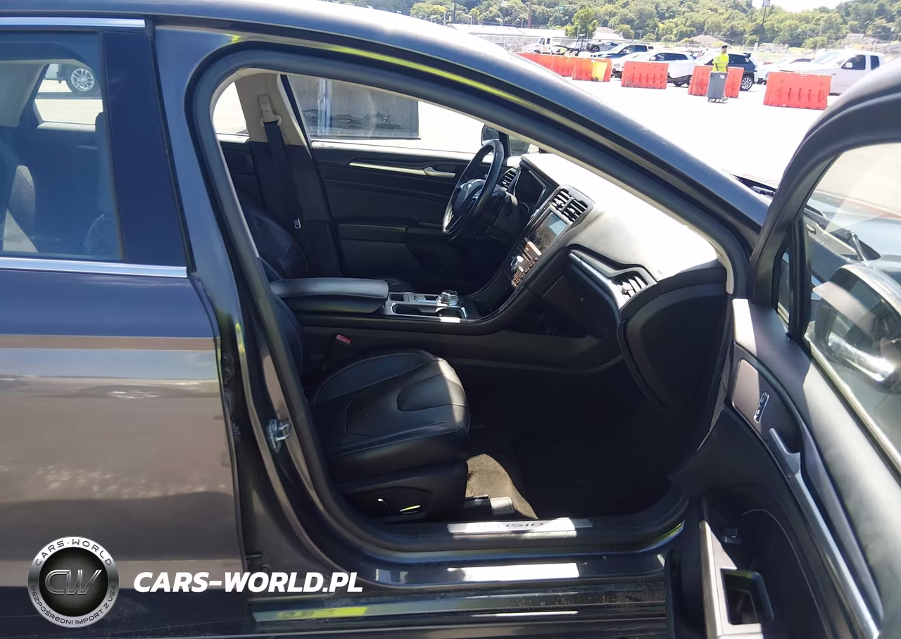 2020 Ford Fusion Titanium VIN:3FA6P0D91LR176306 - 5