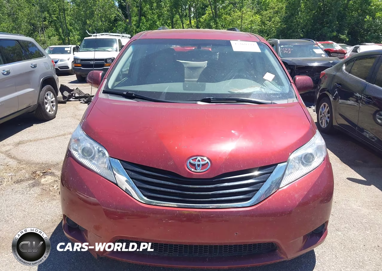 2011 Toyota Sienna Le V6 VIN:5TDKK3DC0BS017728 - 13