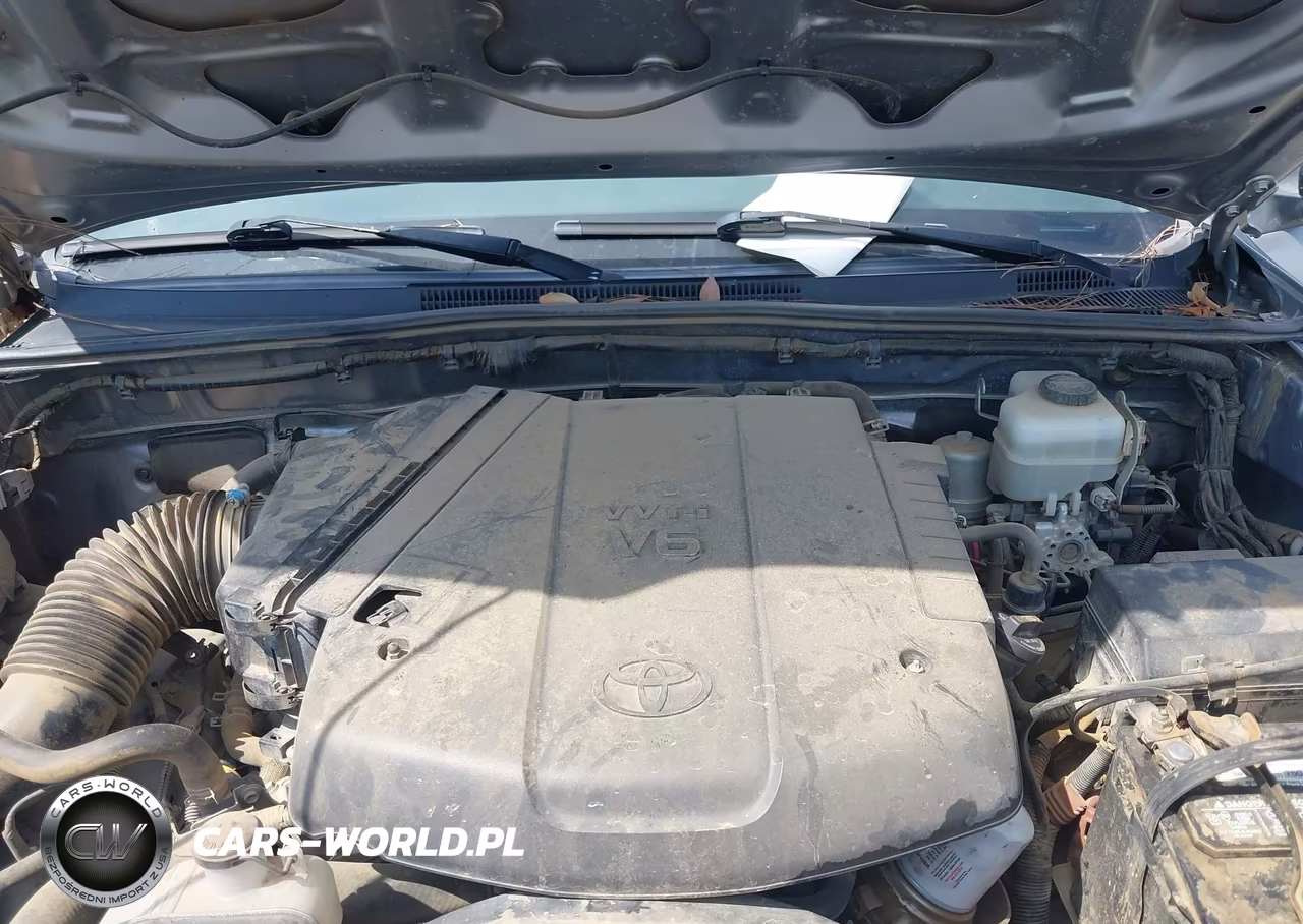2015 Toyota Tacoma Base V6 VIN:3TMLU4EN4FM181705 - 10