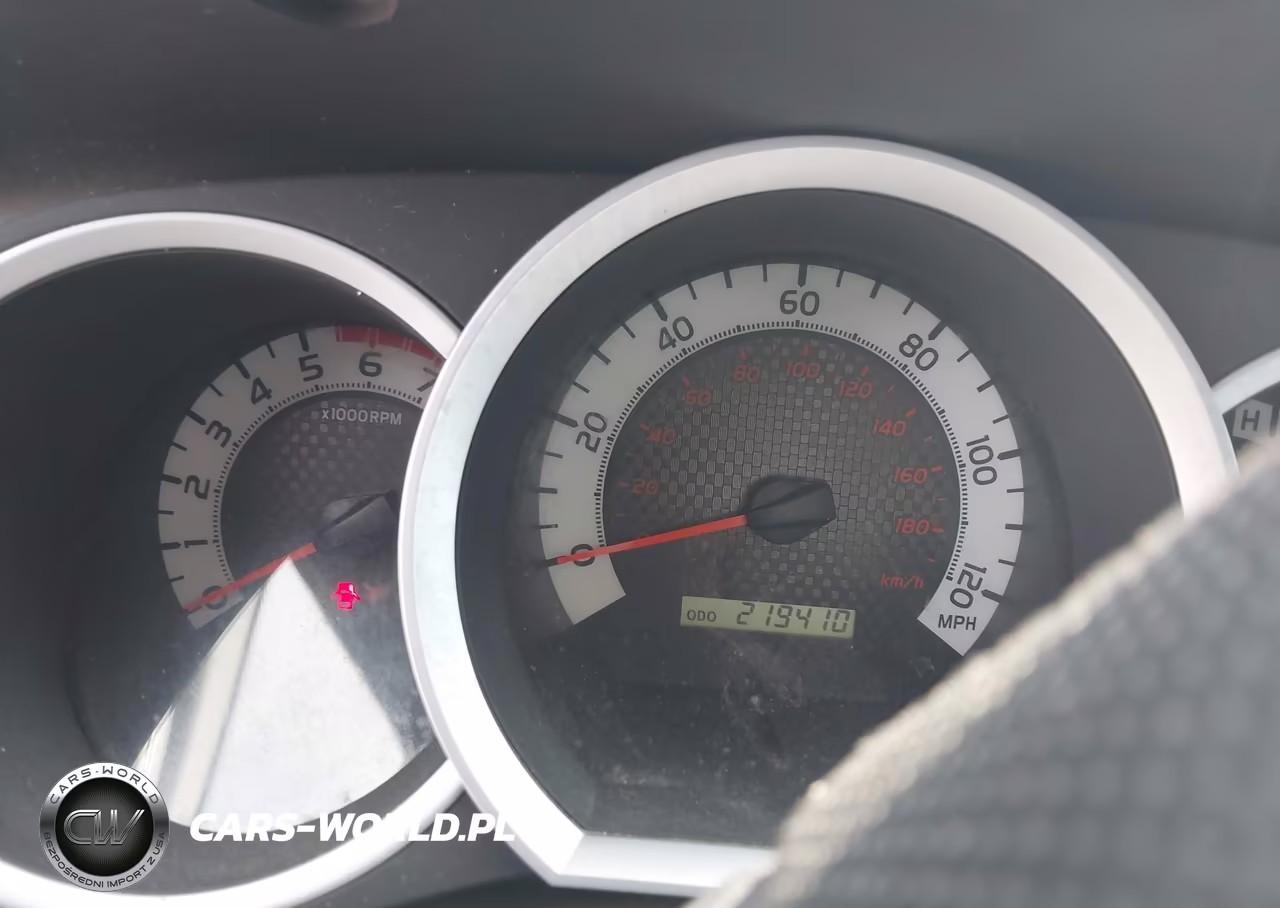 2015 Toyota Tacoma Base V6 VIN:3TMLU4EN4FM181705 - 14