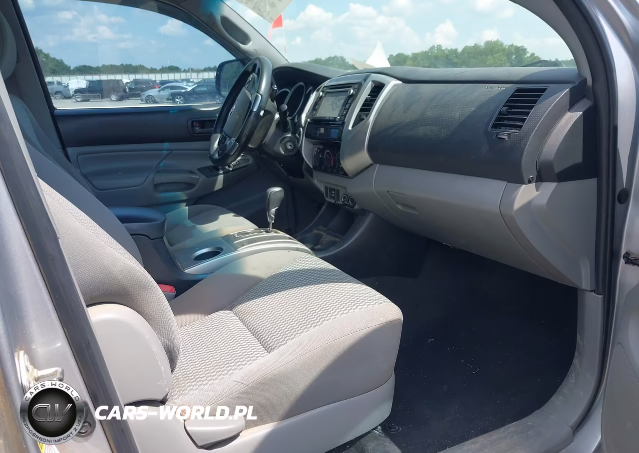 2015 Toyota Tacoma Base V6 VIN:3TMLU4EN4FM181705 - 5