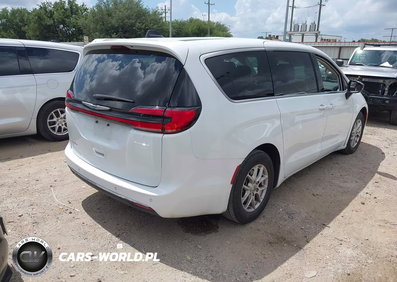 2024 Chrysler Pacifica Touring L VIN:2C4RC1BGXRR116212 - 4