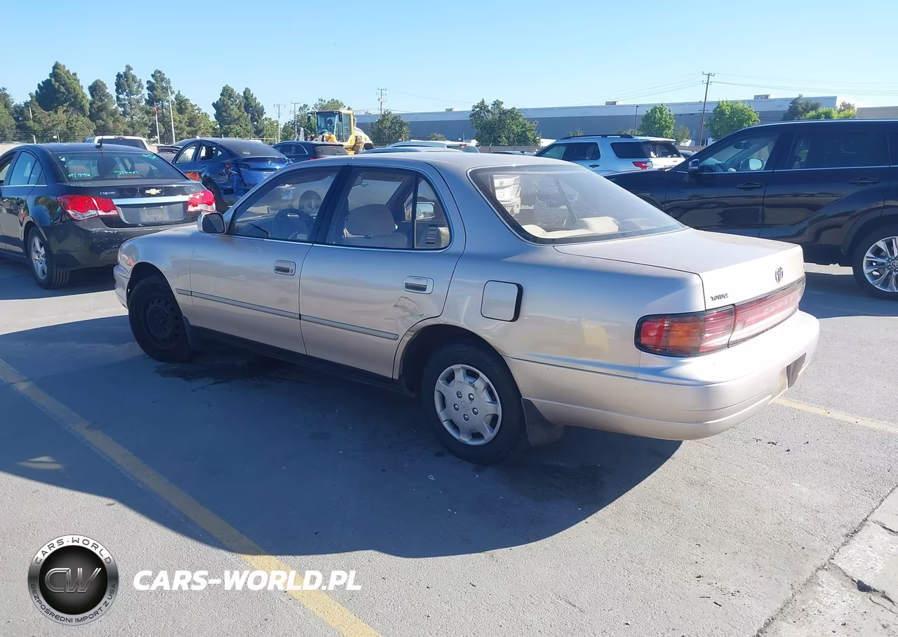 1994 Toyota Camry Le VIN:JT2SK12E0R0194617 - 3