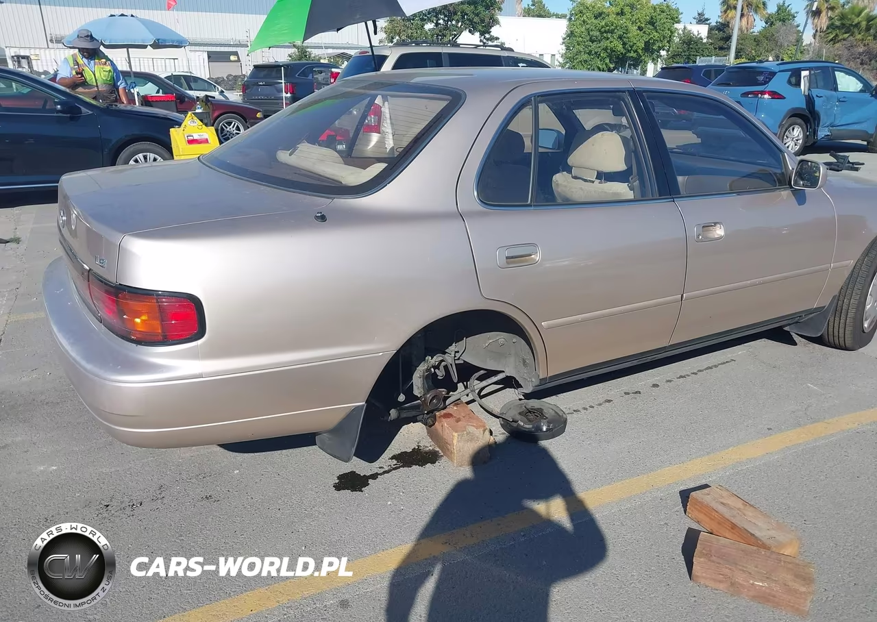 1994 Toyota Camry Le VIN:JT2SK12E0R0194617 - 6