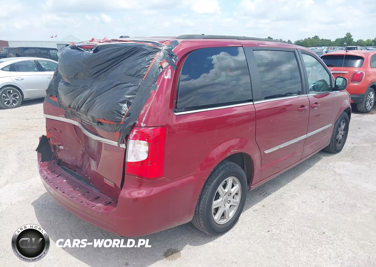 2013 Chrysler Town & Country Touring VIN:2C4RC1BGXDR637763 - 4