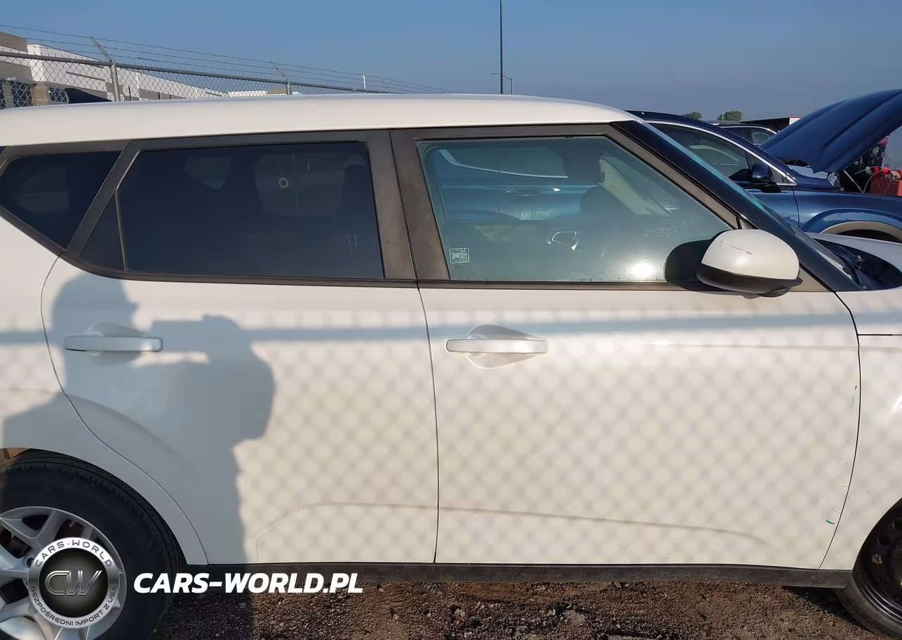 2021 Kia Soul S VIN:KNDJ23AU6M7746614 - 13