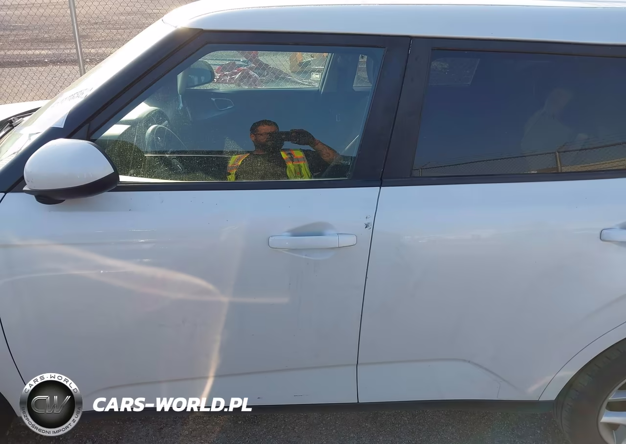 2021 Kia Soul S VIN:KNDJ23AU6M7746614 - 14
