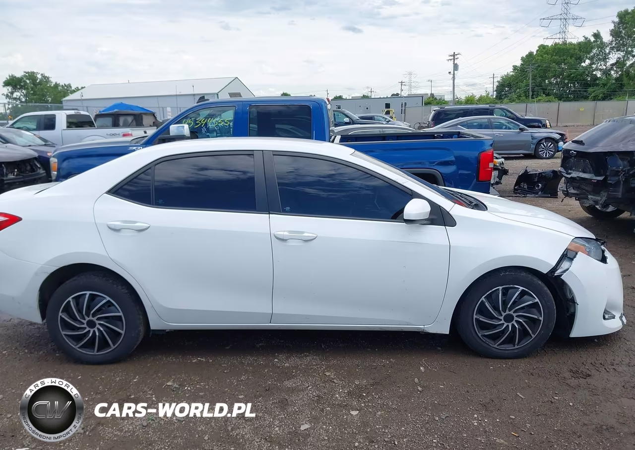 2017 Toyota Corolla Le VIN:2T1BURHE8HC938525 - 14