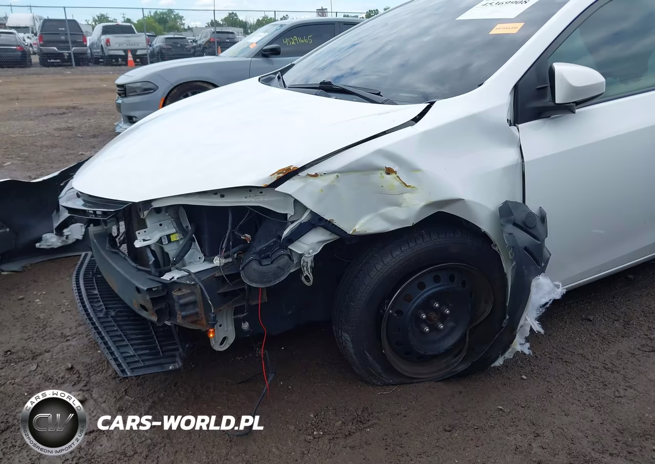 2017 Toyota Corolla Le VIN:2T1BURHE8HC938525 - 18