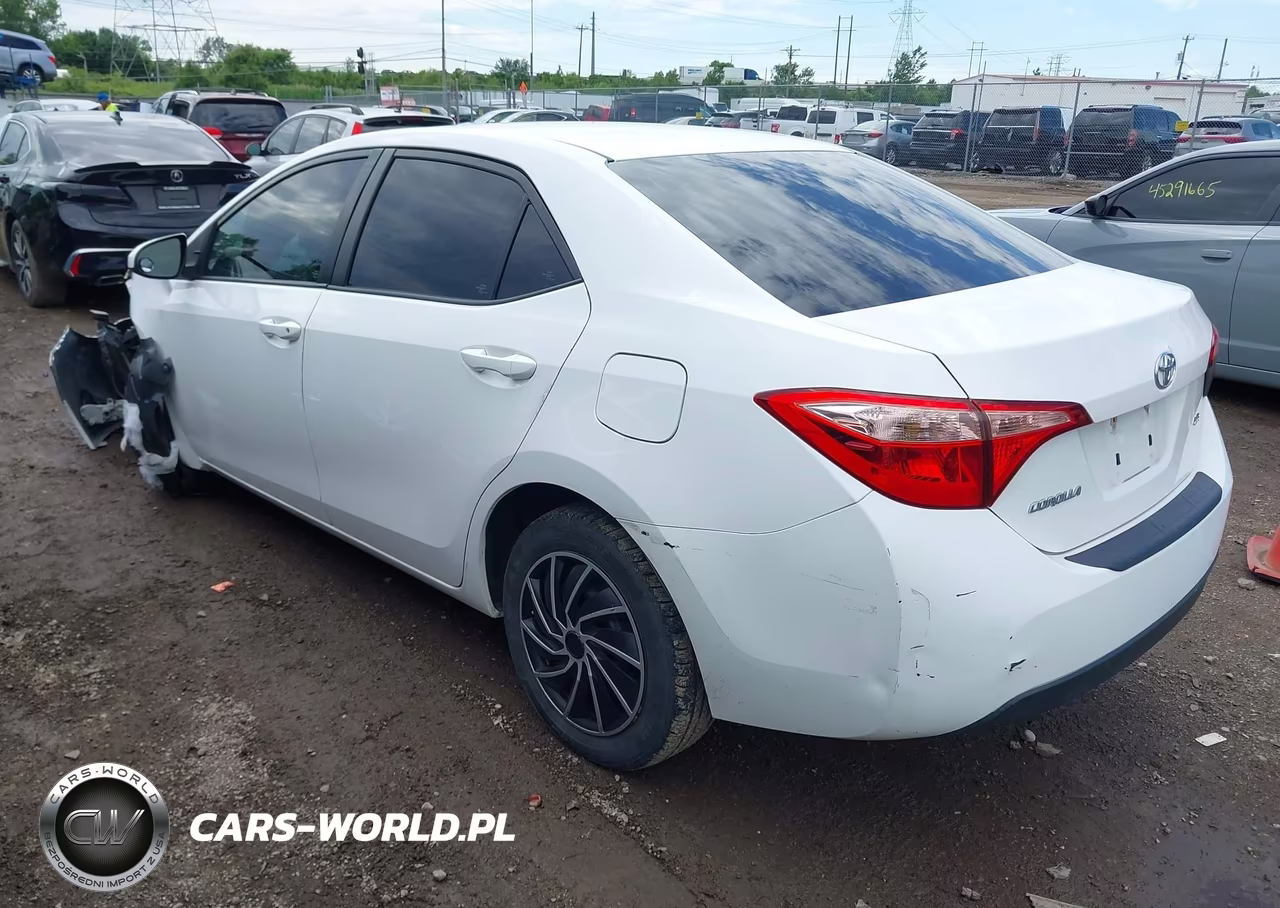 2017 Toyota Corolla Le VIN:2T1BURHE8HC938525 - 3