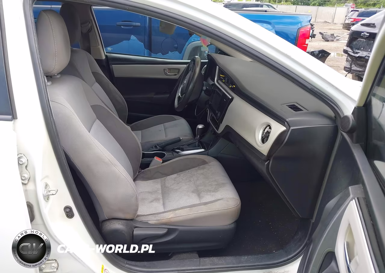 2017 Toyota Corolla Le VIN:2T1BURHE8HC938525 - 5