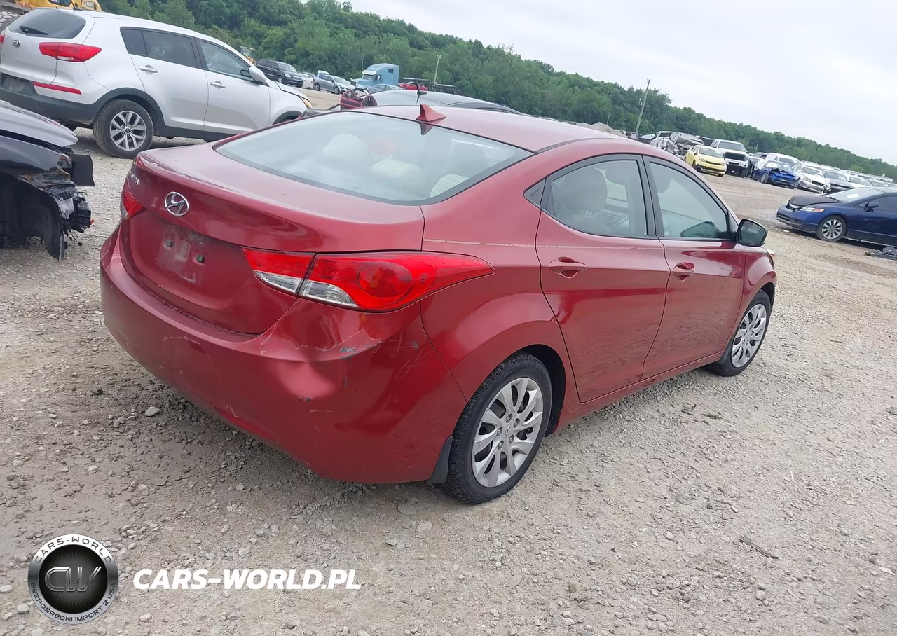 2013 Hyundai Elantra Gls VIN:5NPDH4AE1DH206545 - 4