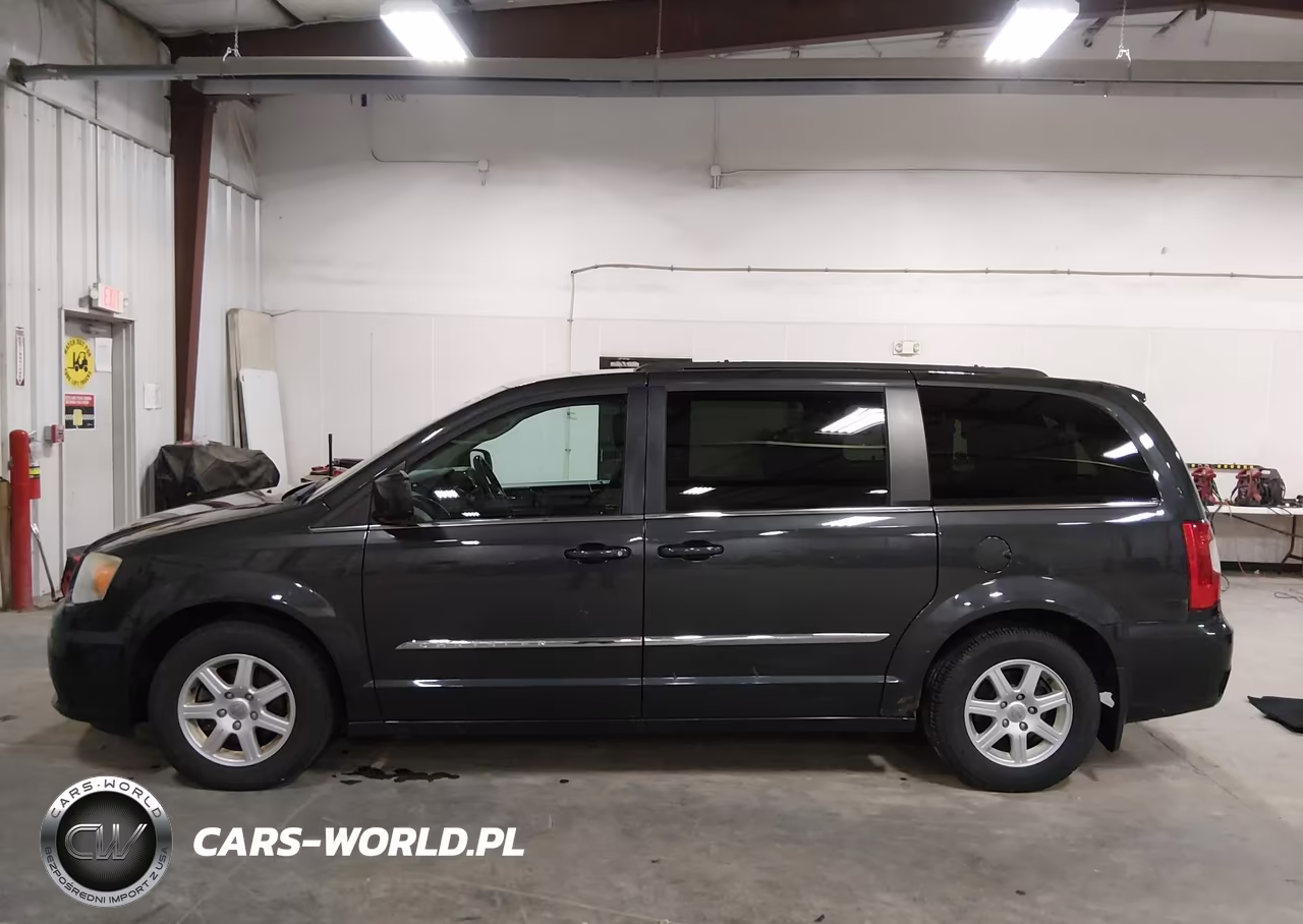 2011 Chrysler Town & Country Touring VIN:2A4RR5DGXBR682373 - 14