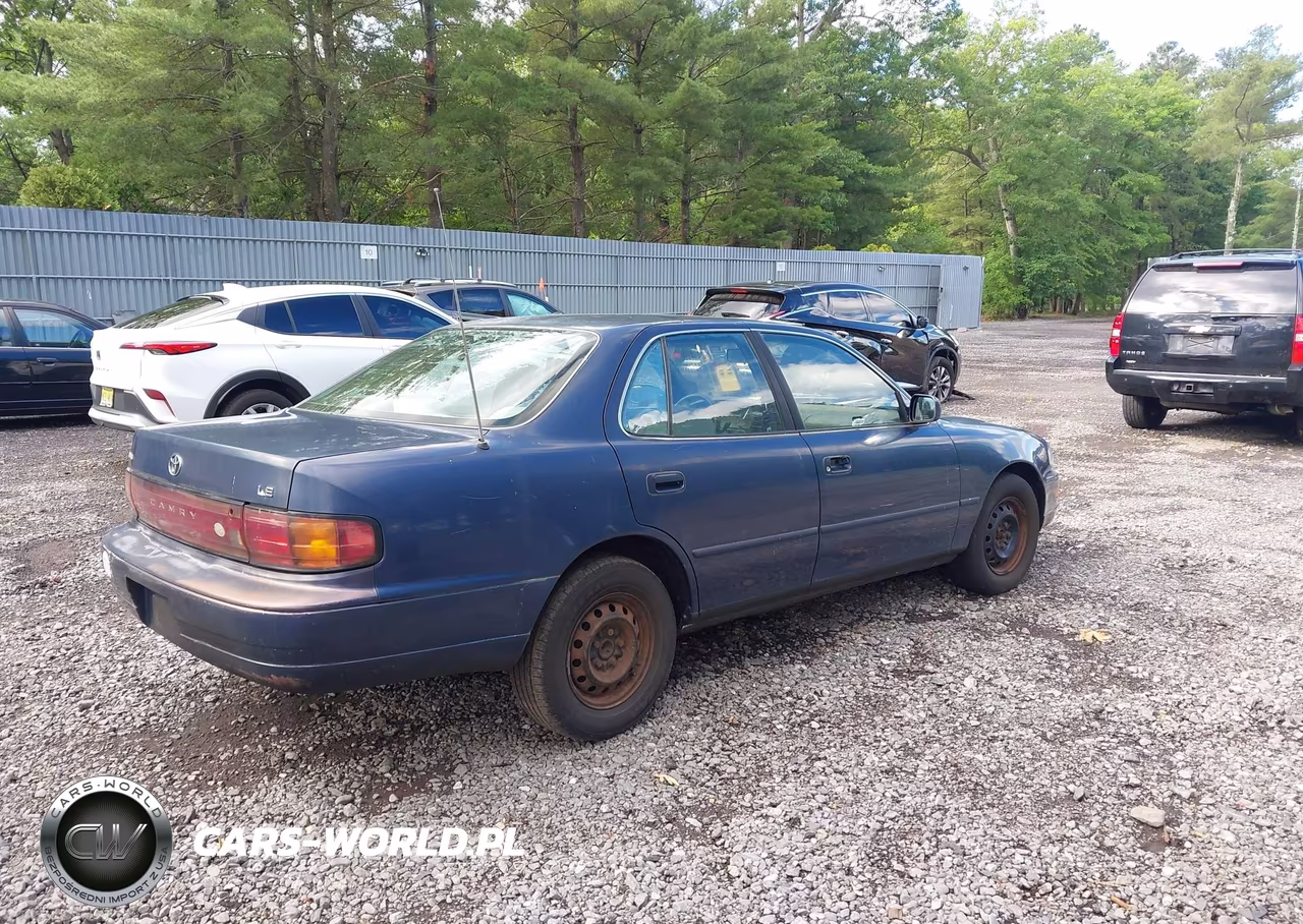 1994 Toyota Camry Le VIN:4T1SK12E2RU341581 - 4