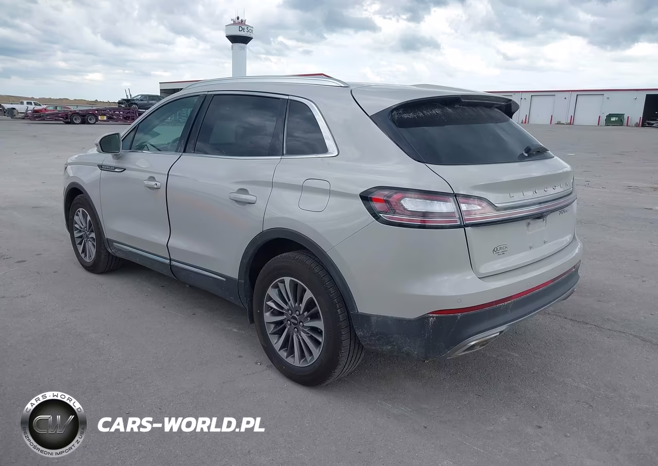 2020 Lincoln Nautilus Standard VIN:2LMPJ8J91LBL02648 - 3