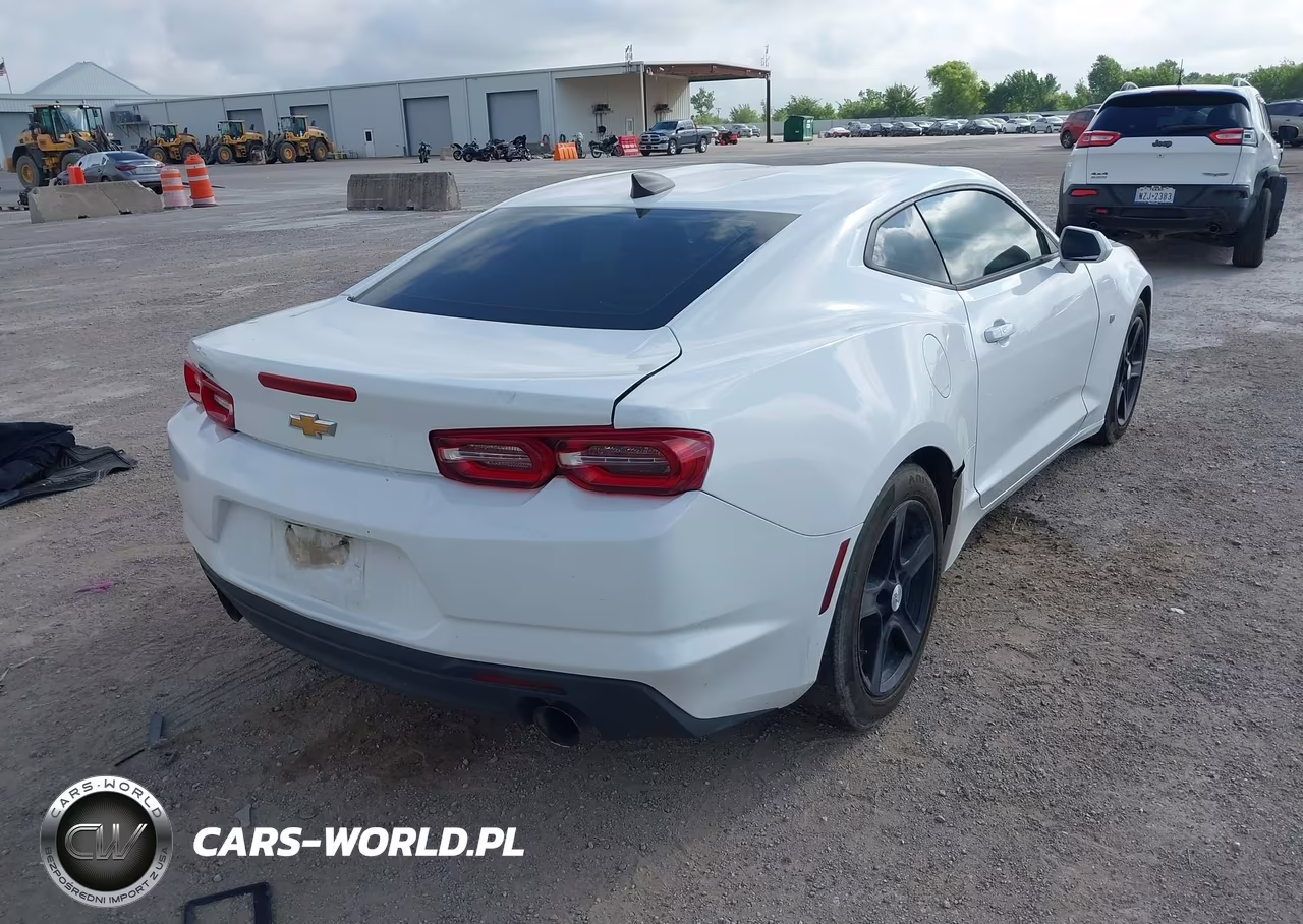 2019 Chevrolet Camaro 1Lt VIN:1G1FB1RX1K0130584 - 4