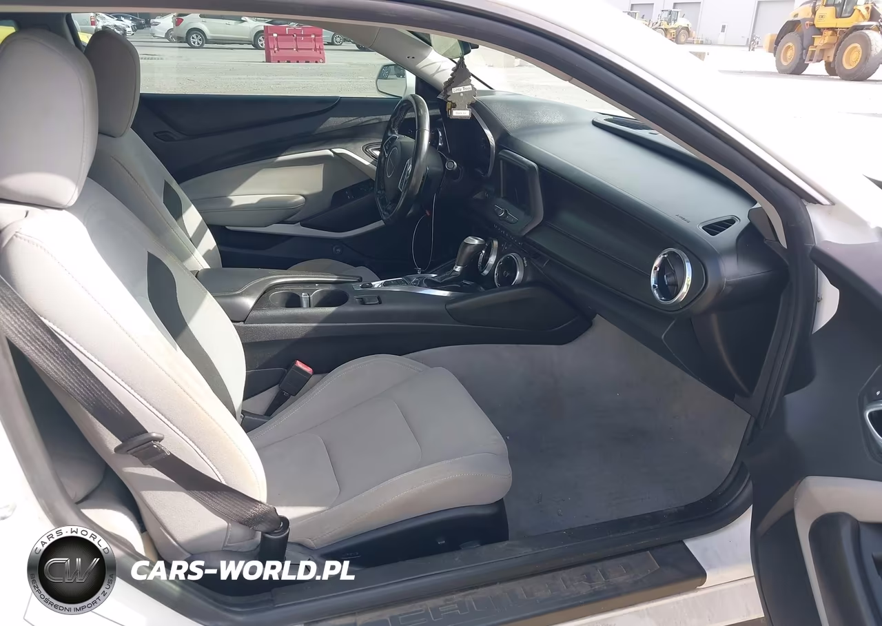 2019 Chevrolet Camaro 1Lt VIN:1G1FB1RX1K0130584 - 5
