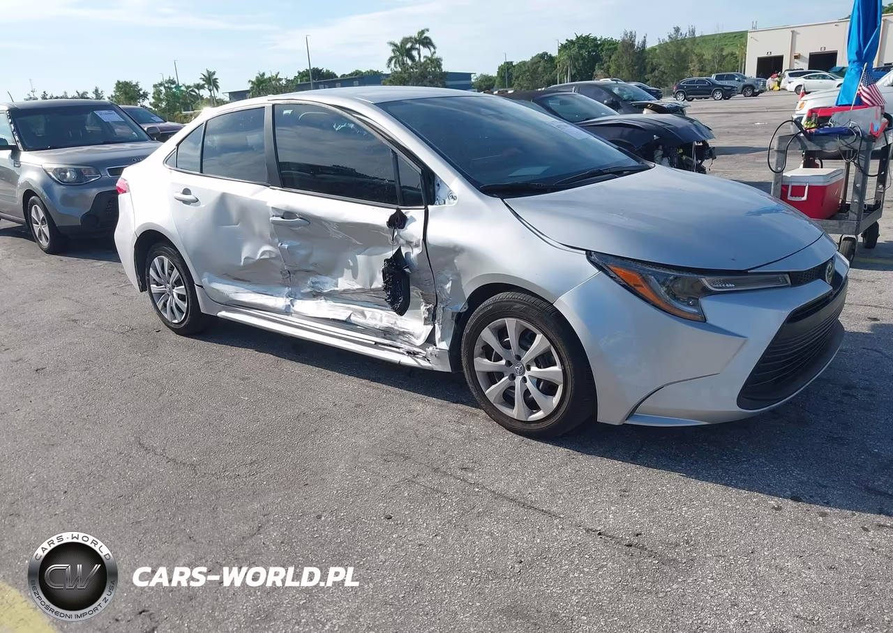 2025 Toyota Corolla Le – zdjęcie 1 z 18