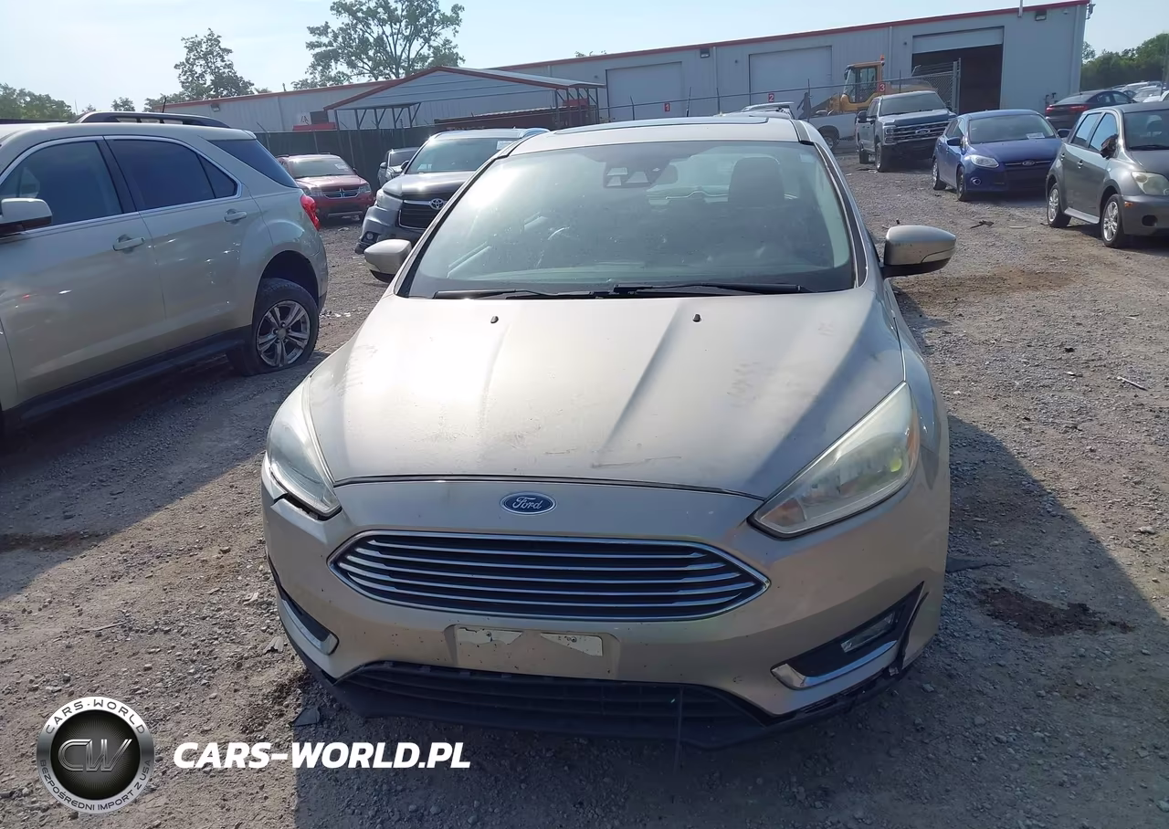 2018 Ford Focus Titanium VIN:1FADP3N27JL285990 - 12