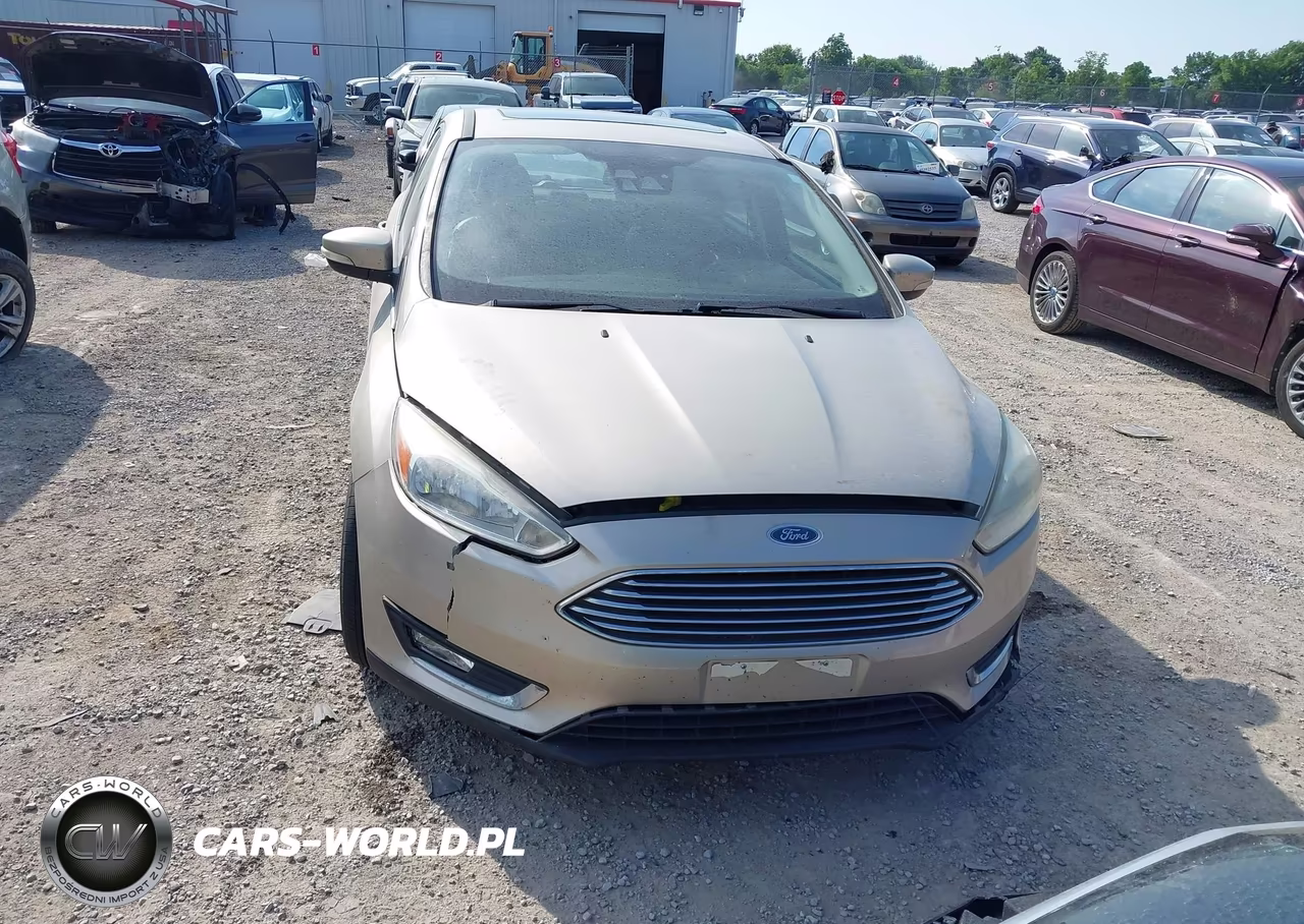 2018 Ford Focus Titanium VIN:1FADP3N27JL285990 - 6