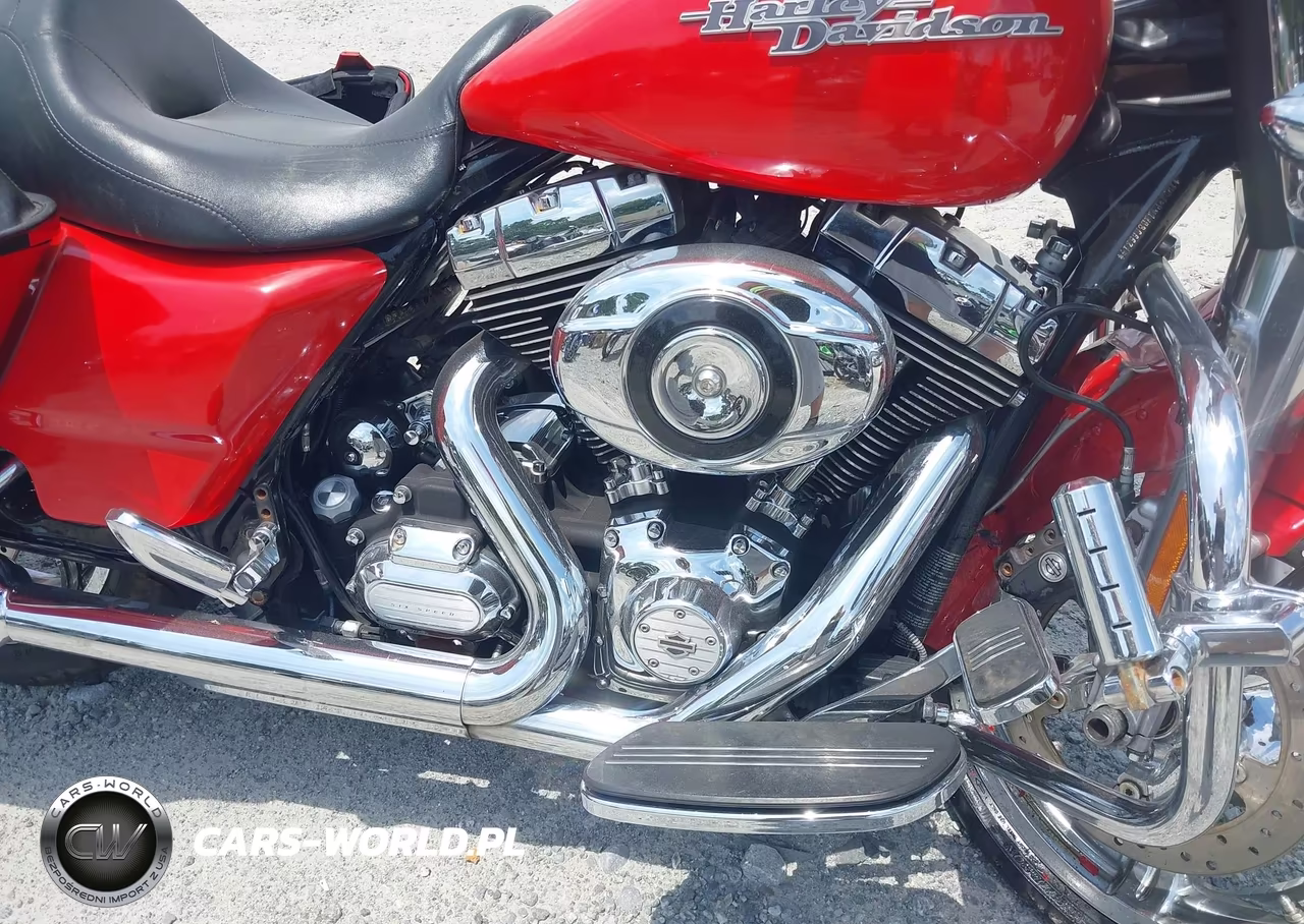 2011 Harley-Davidson Flhx VIN:1HD1KBM11BB666819 - 8
